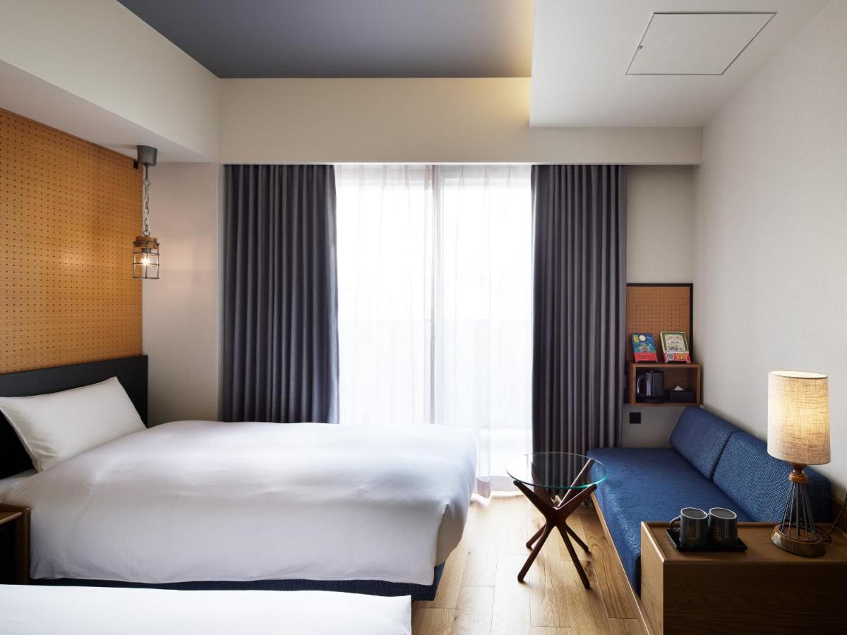 Hotel Lamp Light Books Fukuoka
